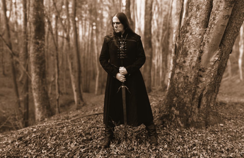 Roland Neubauer - Gitarren, Drum-Programming und Vocals bei WitcheR