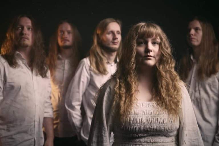 CANVAS OF SILENCE starten mit neuer Sängerin Aino Vuorenmaa durch: „The Great Unknown“ im frischen Video – „As The World Tree Fell“ jetzt erhältlich (Musikvideo) [ Progressive Metal | Melodic Metal ]