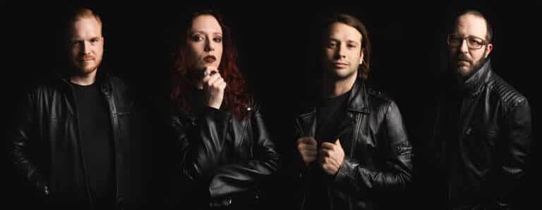 Miss Kryptonite - headerbild