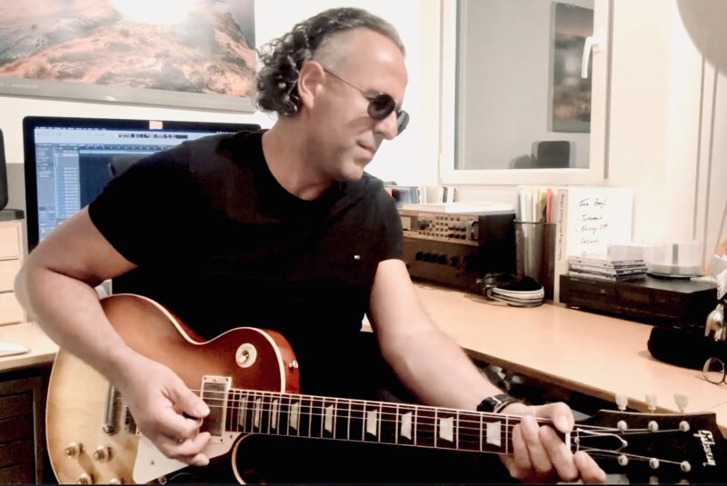 Oli Zangl an seiner Gibson